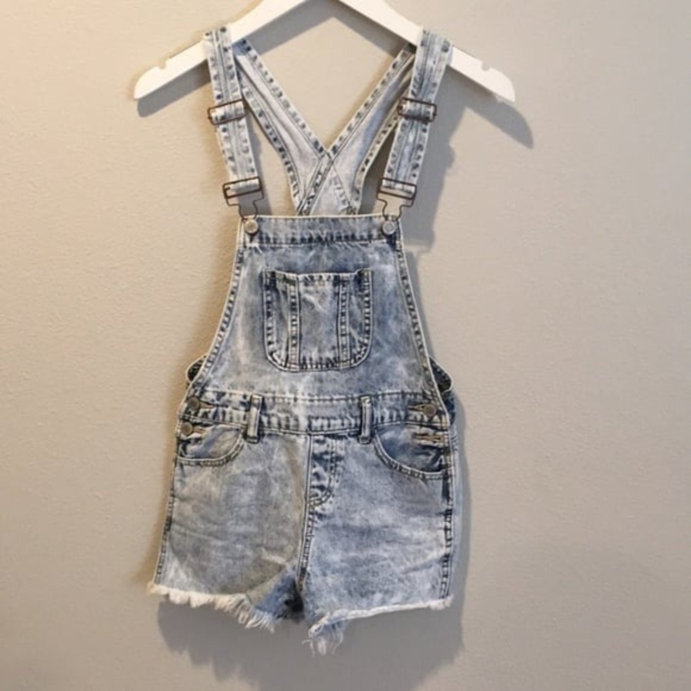 Girls Denim Overall shorts Size 8 White washed frayed grunge